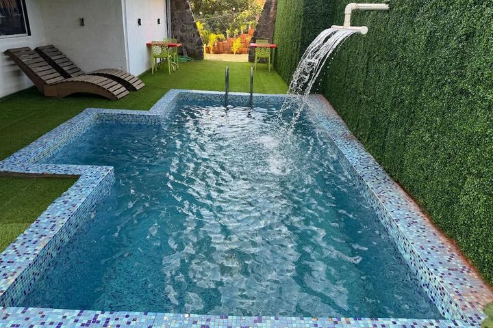 Pool 67 of 83