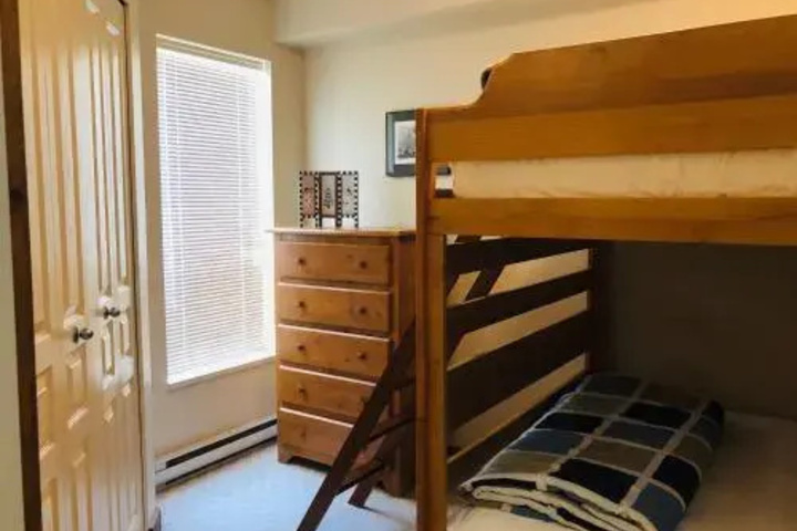 Room 2 of 12