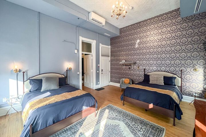 Room 28 of 139