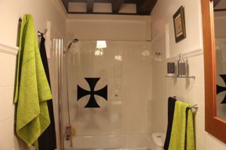 Room 2 of 21