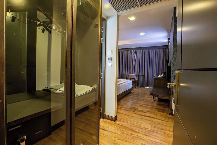 Room 12 of 31