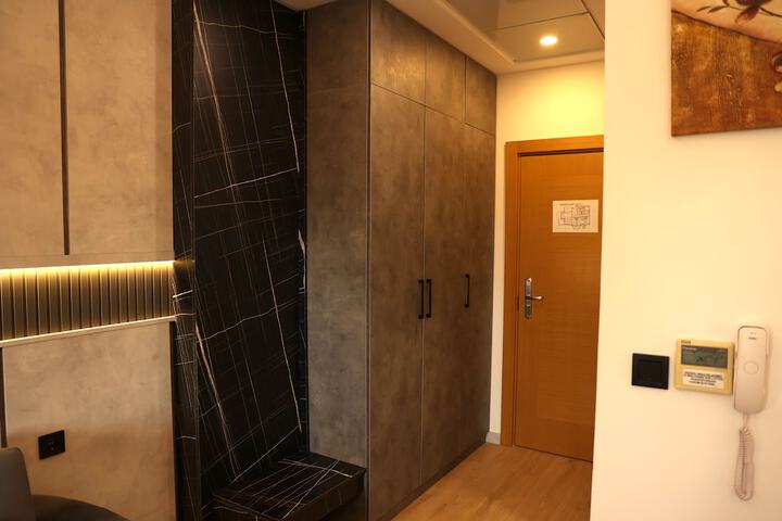 Room 17 of 108