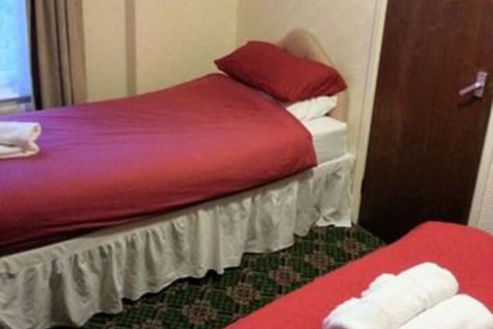 Room 34 of 149