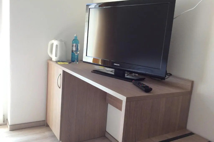 Room 4 of 14