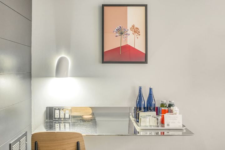 Room 4 of 52
