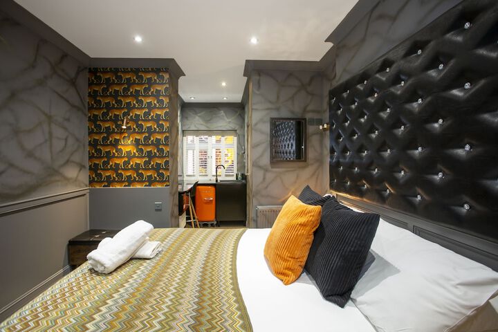 Room 54 of 344