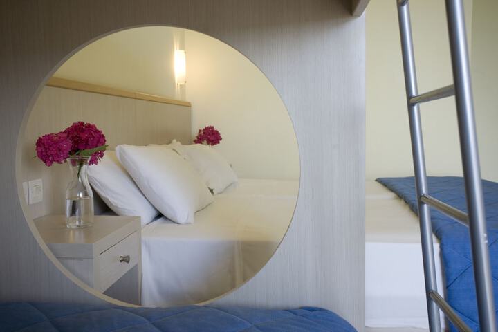 Room 7 of 50