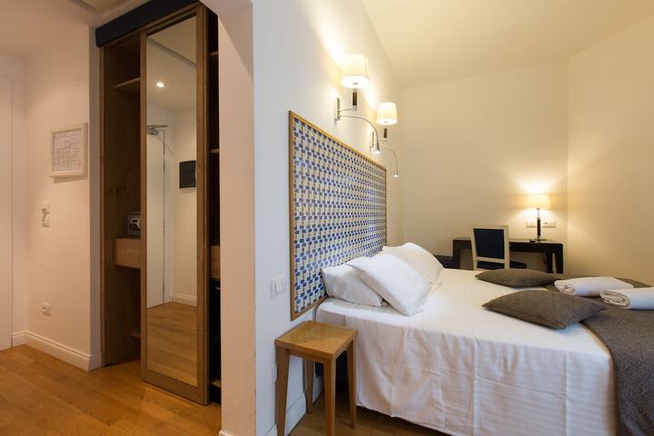 Room 55 of 169