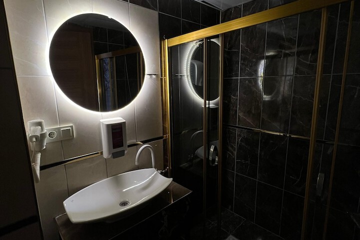 Room 47 of 54