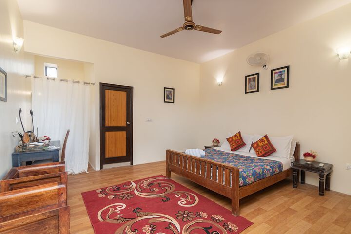 Room 9 of 30