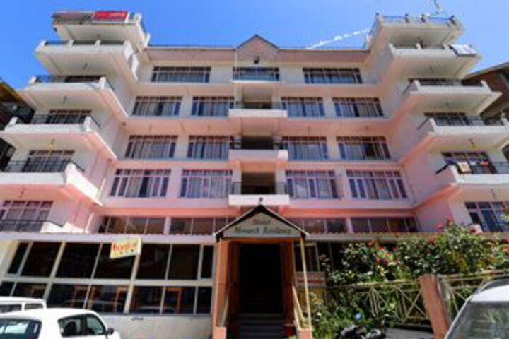 OYO 13586 Hotel Monarch Manali