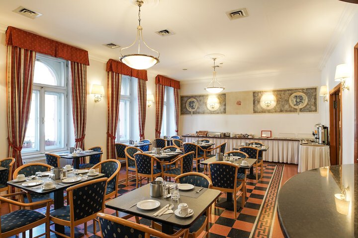 Dining Photos