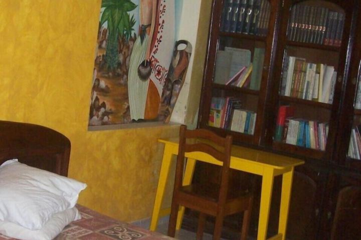 Room 14 of 18
