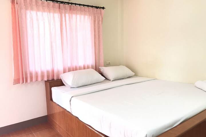 Room 8 of 63