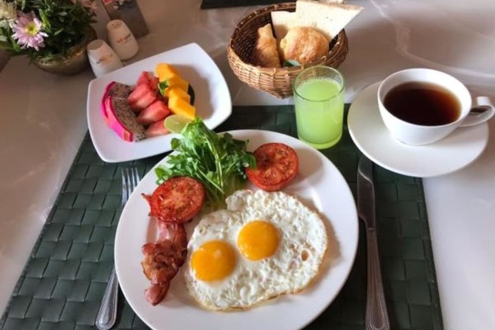 Breakfast/Coffee Service 15 of 16