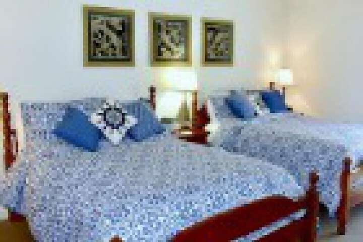 Room 3 of 77