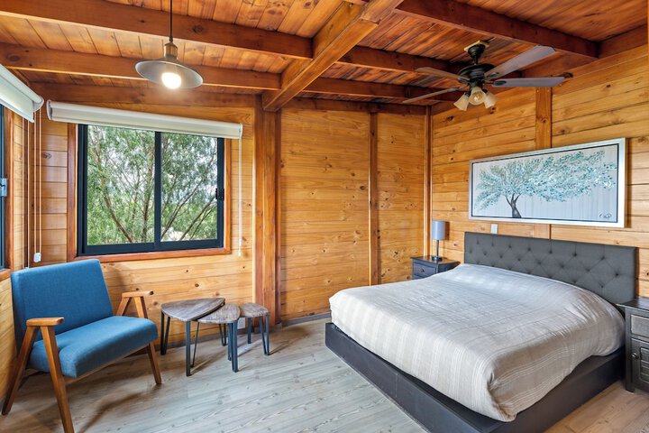 Room 3 of 40