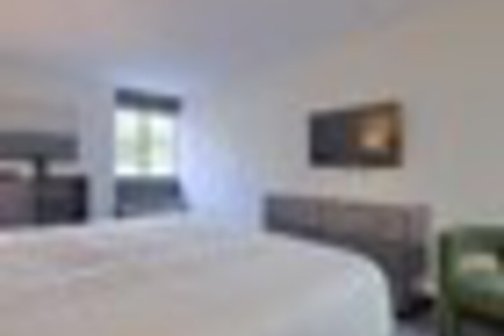 Room 44 of 99