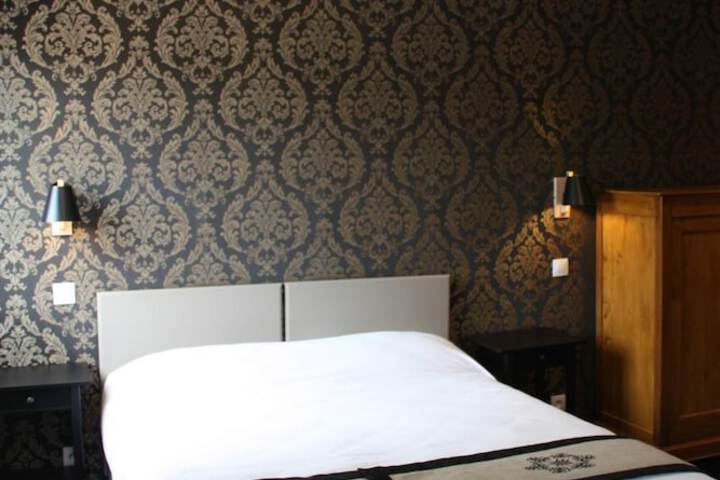 Room 30 of 65