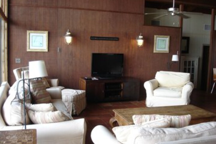 Room 9 of 19