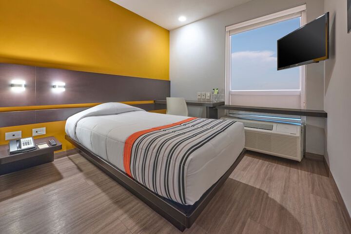 Room 14 of 52