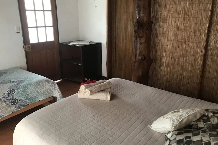 Room 4 of 13