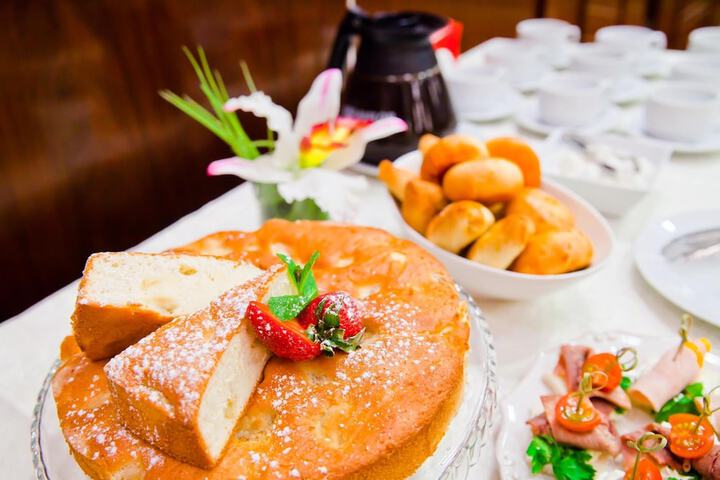 Dining Photos