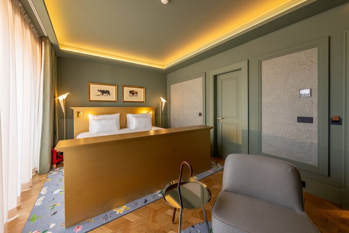 Room 15 of 86