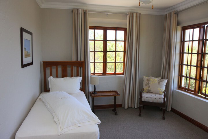 Room 8 of 66