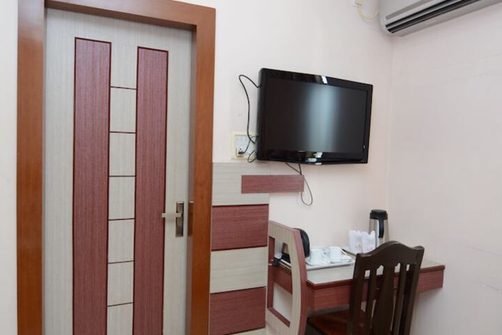 Room 10 of 66