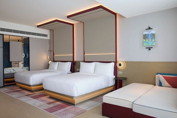 Room 17 of 65