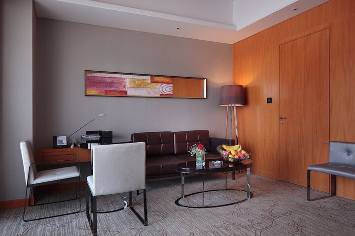 Room 30 of 87
