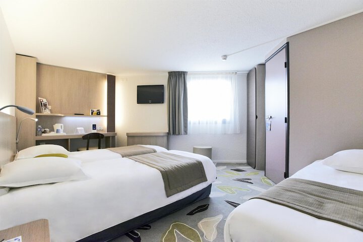 Room 12 of 61