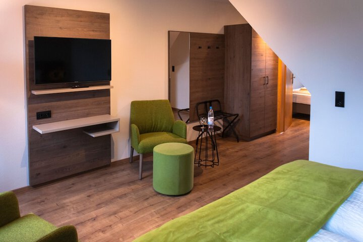 Room 6 of 21