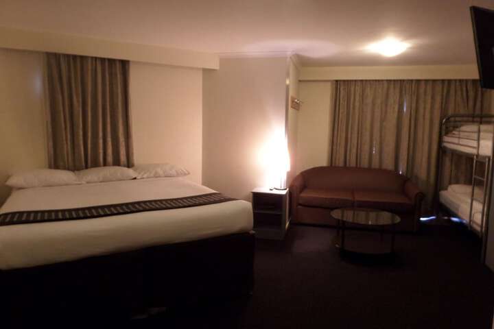 Room 16 of 35