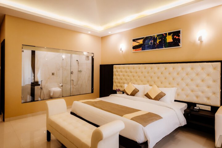 Room 5 of 83