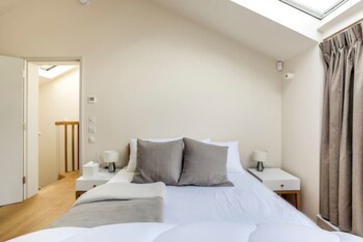 Room 8 of 29
