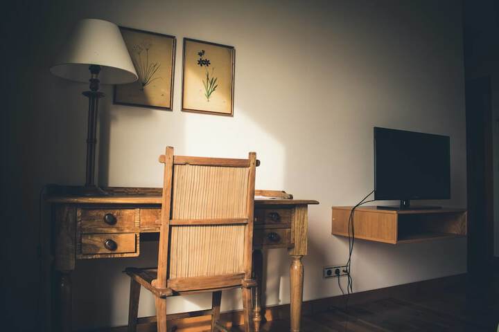 Room 9 of 63