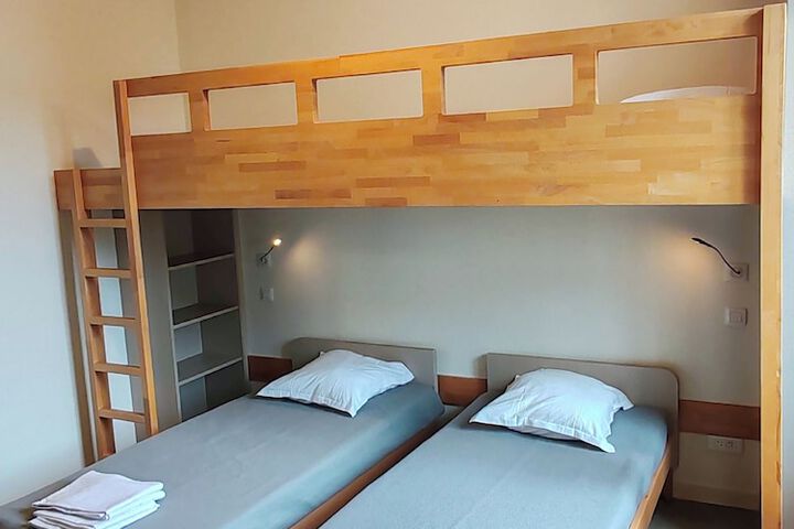 Room 13 of 26