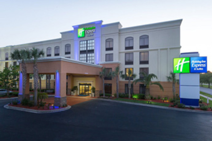 Wingate by Wyndham Jacksonville Airport in Jacksonville, FL