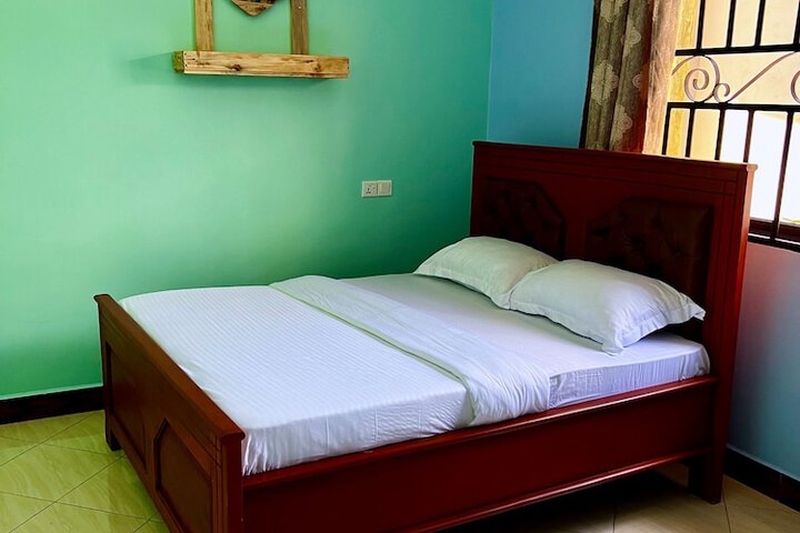 Room 6 of 20
