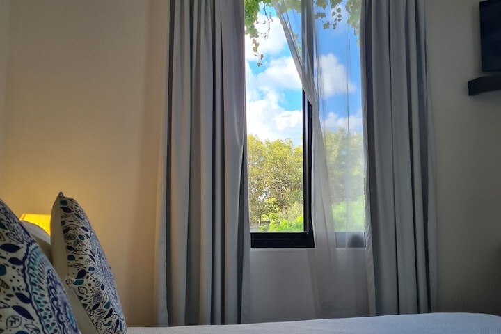 Room 32 of 133