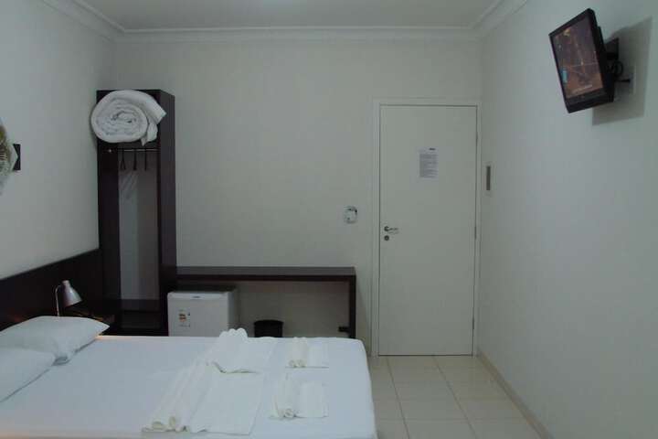 Room 14 of 20
