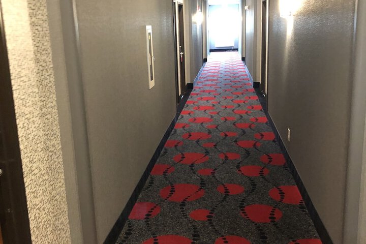 Ballroom/Hall 74 of 90