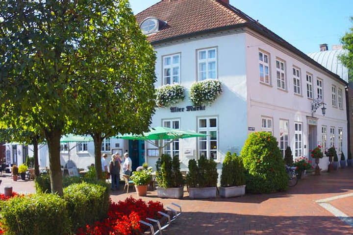 Hotel Entry
