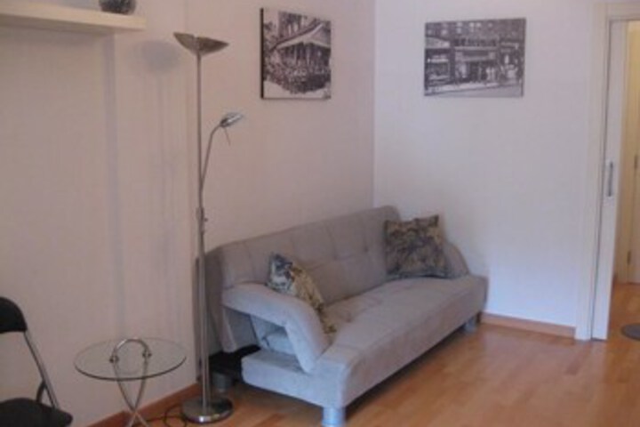 Room 4 of 10
