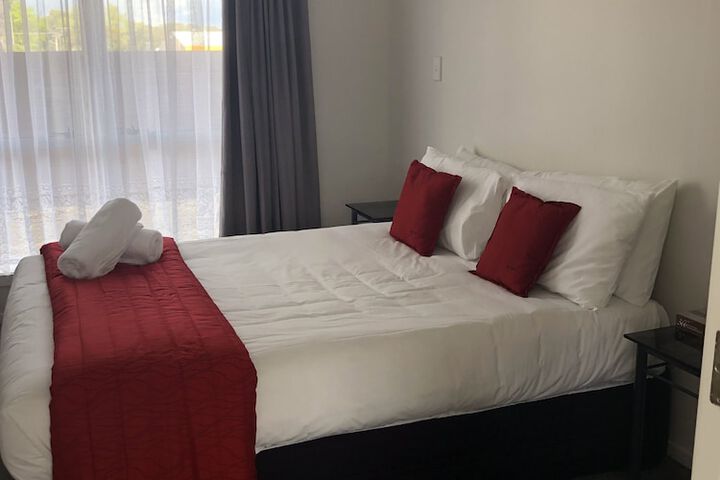 Room 6 of 34