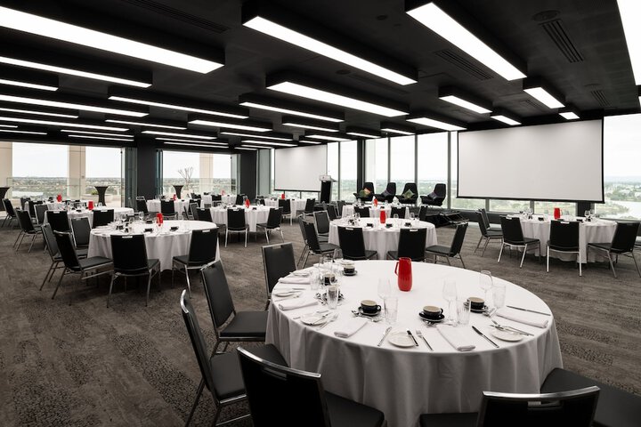 Ballroom/Hall 88 of 115