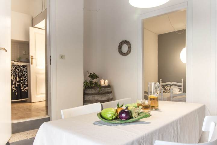 Room 4 of 14