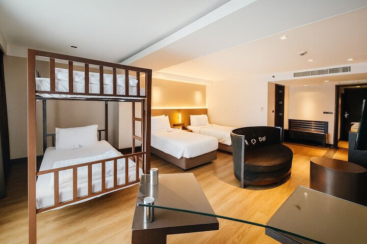 Room 16 of 60